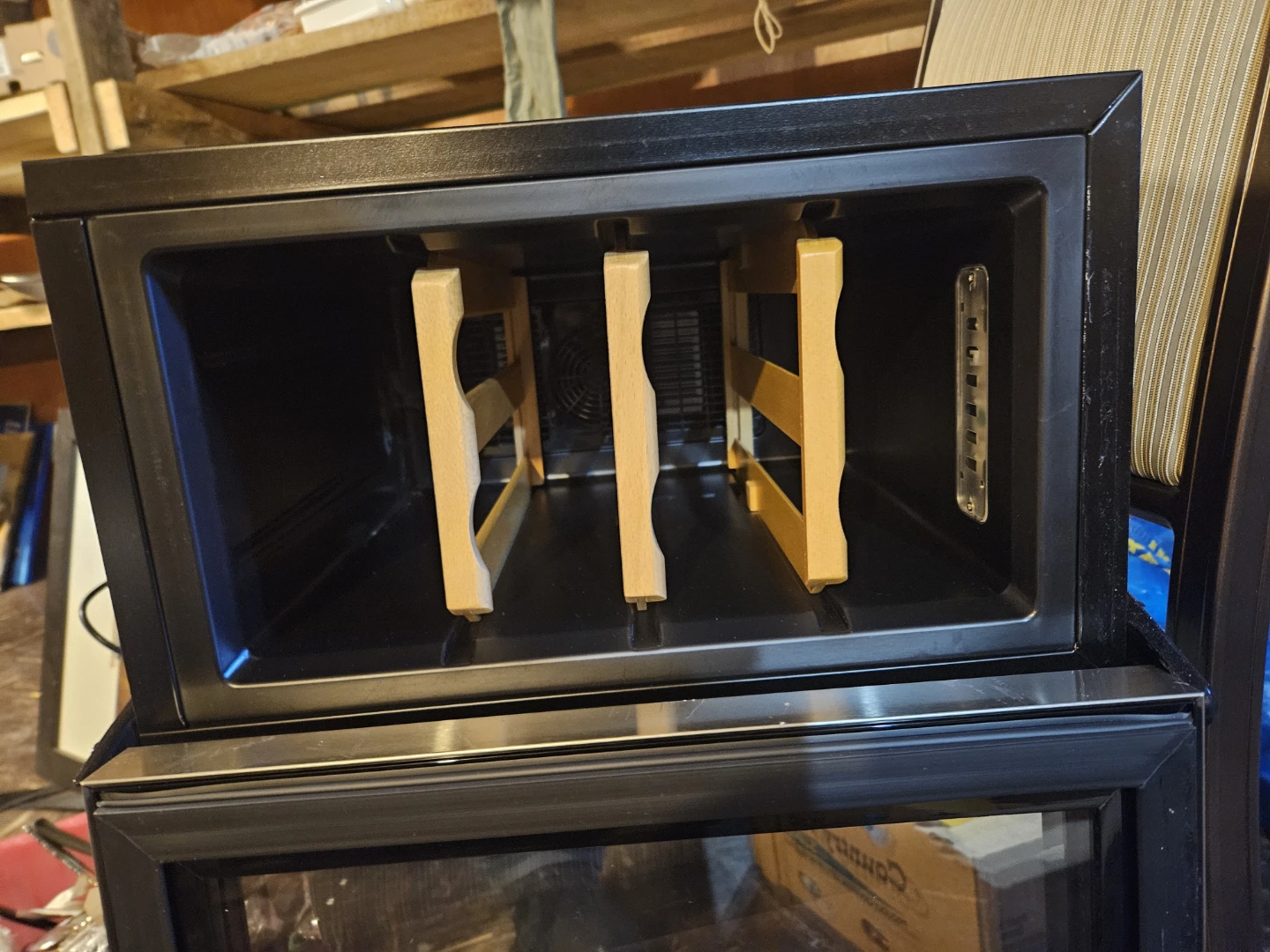 Ivation 8-Bottle Freestanding Electric Wine Cooler - photo 3