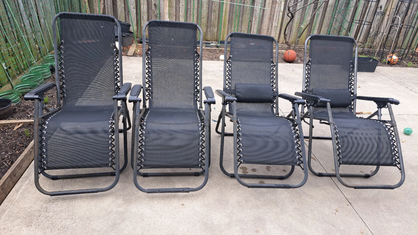 Set of 4 Black Zero Gravity Chairs