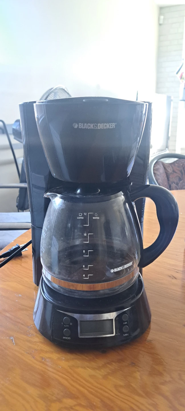 Black & Decker 12-Cup Coffee Maker - photo 2