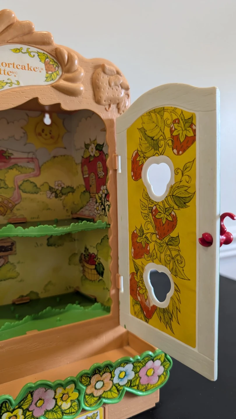 Vintage Strawberry Shortcake Fraisinette Playset - photo 4