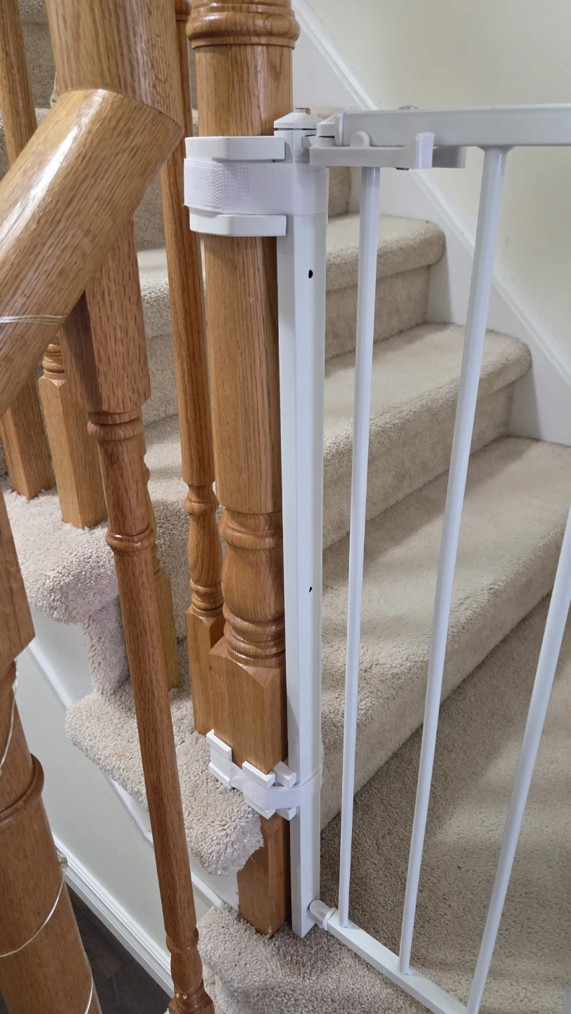White Metal Baby Safety Gate - photo 3
