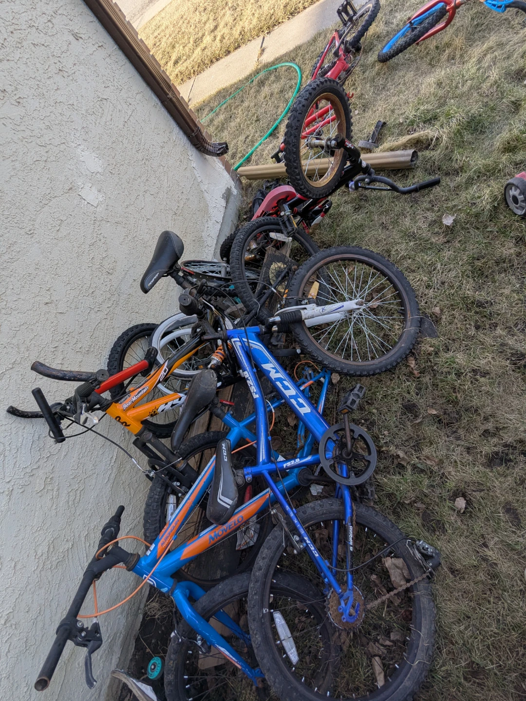 Children's bike frames and parts (FREE)