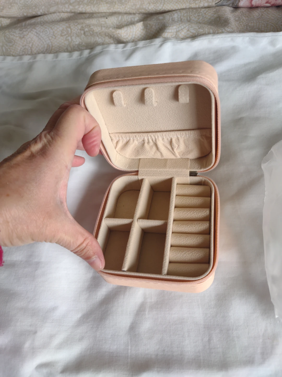 Small travel jewelry box