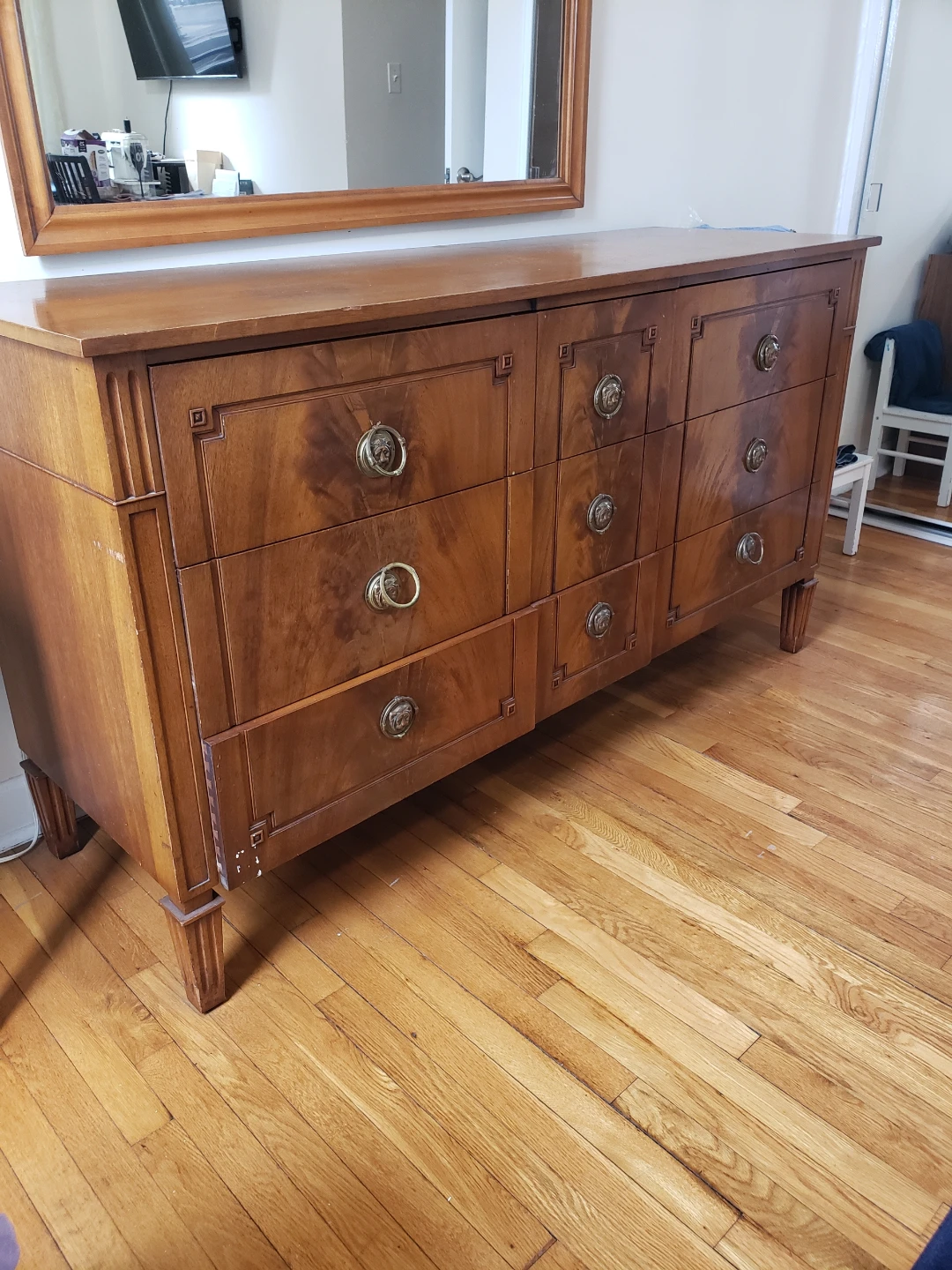Wood Queen Bedroom set
