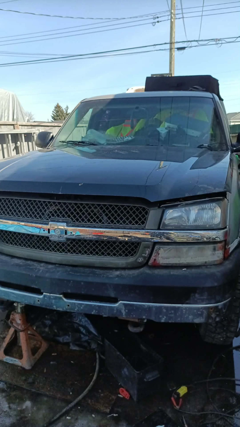 Chevrolet 2500 ex cab SB 4x4  cw Canopy