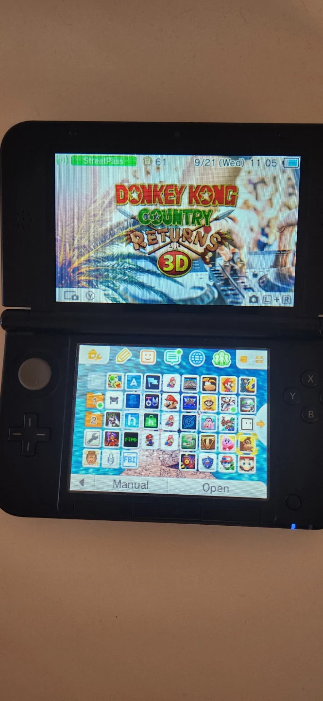 Nintendo 3DS XL - photo 2