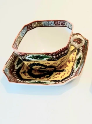 Antique Double Dragon  Famille Jaune Porcelain Set of 3 - photo 3