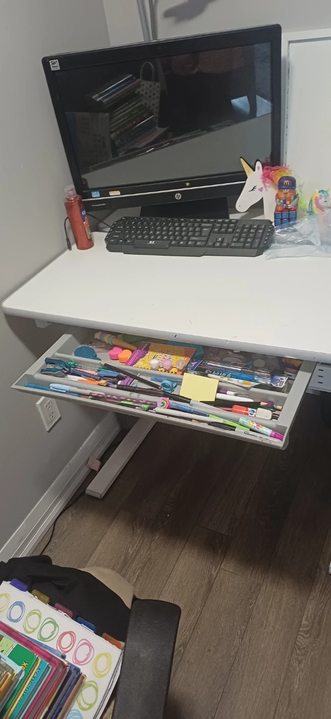 Kids Study Desk - photo 2