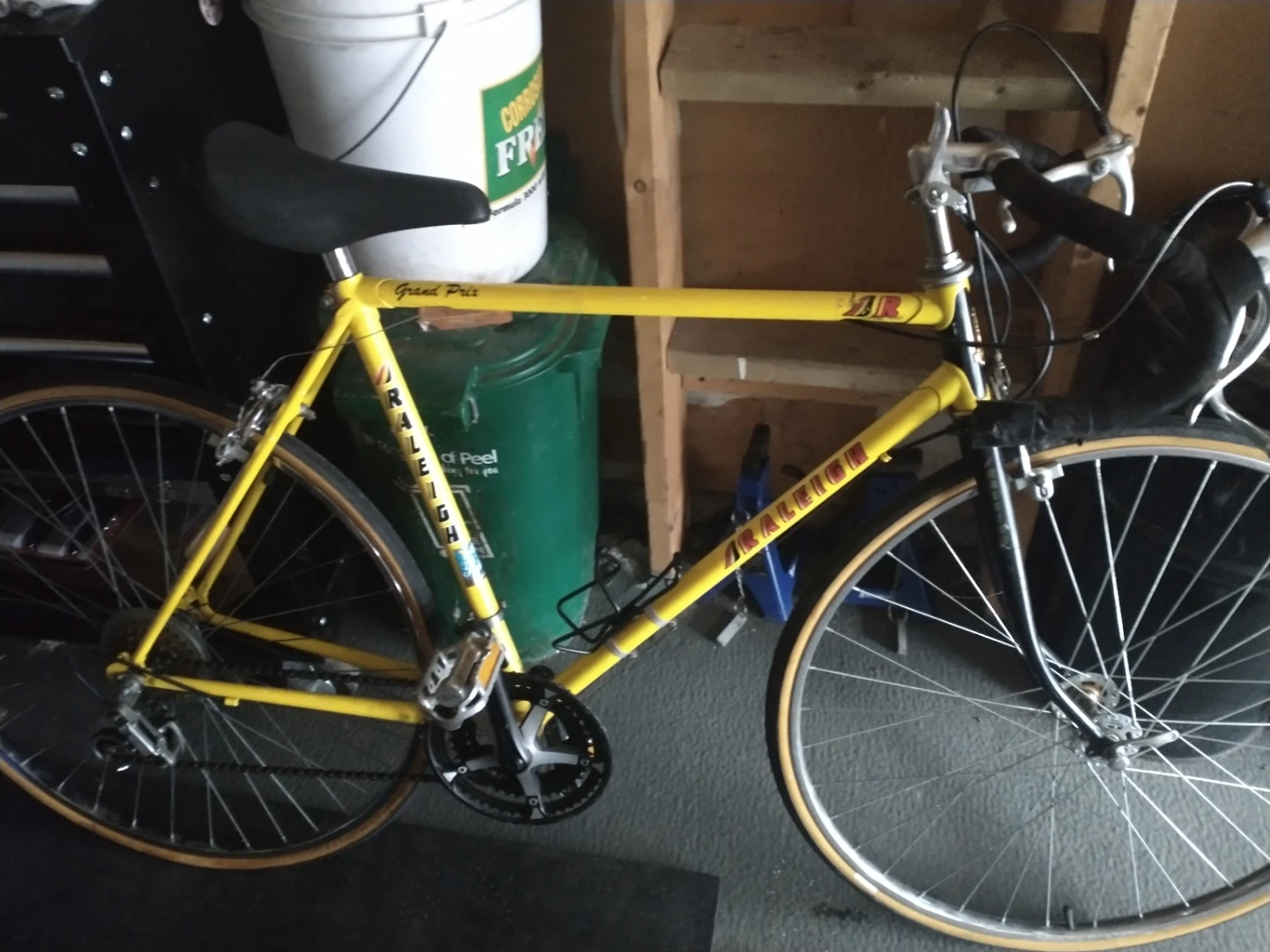 Raleigh Grand Prix Road Bike - Yellow