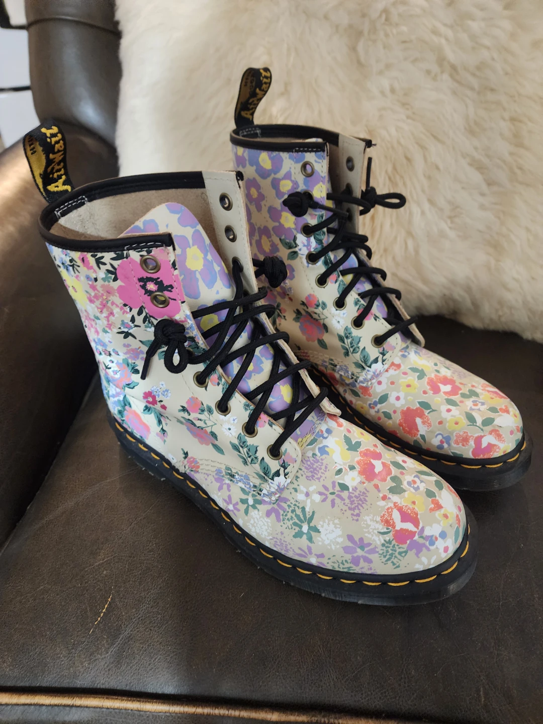 🌸 Dr. Martens 1460 Floral Mash Up Boots – Pristine Condition! 🌸