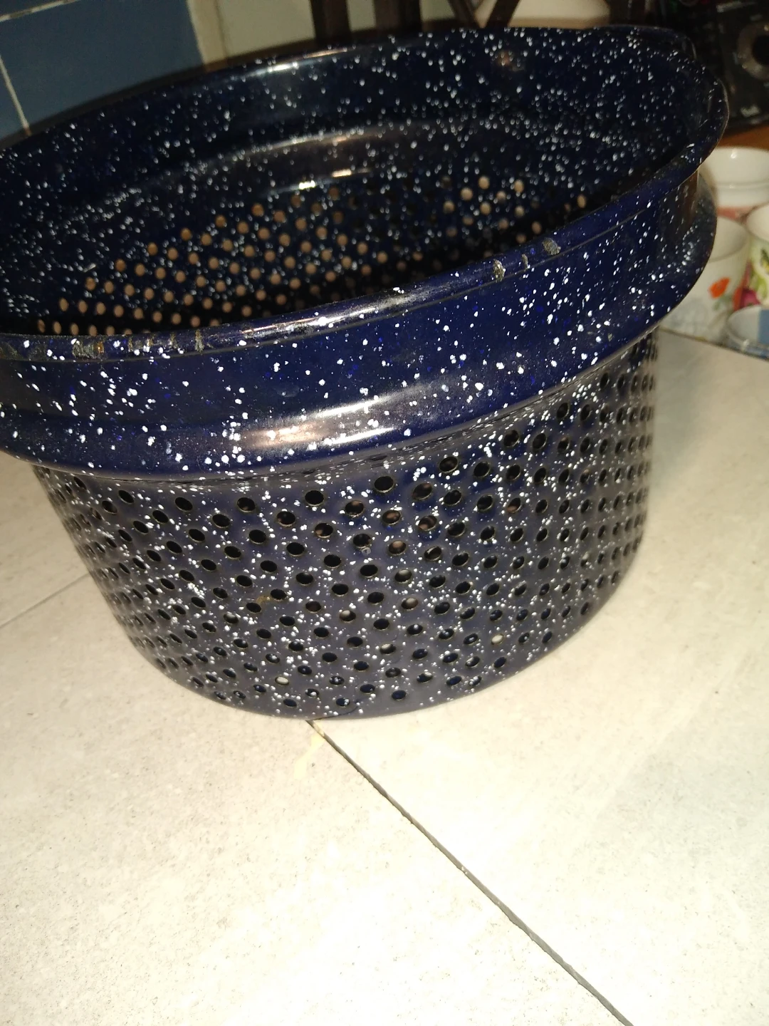 Beautiful navy blue enameled strainer - photo 2