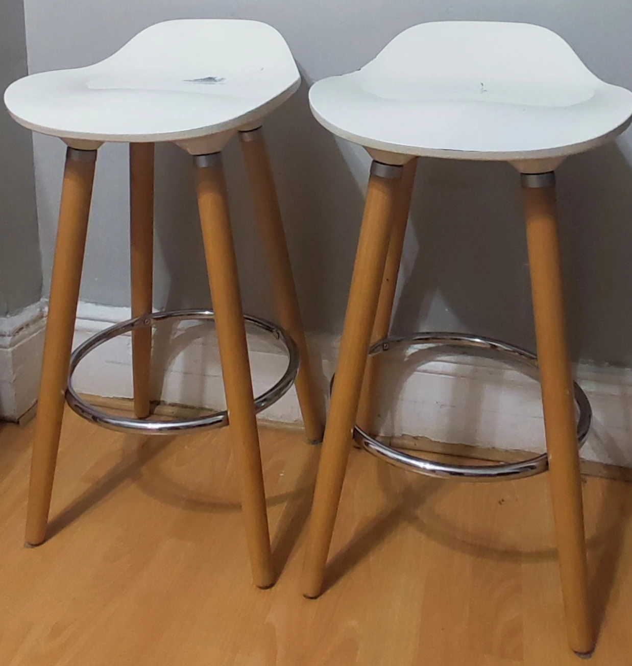 Set of 2 White Counter Stools