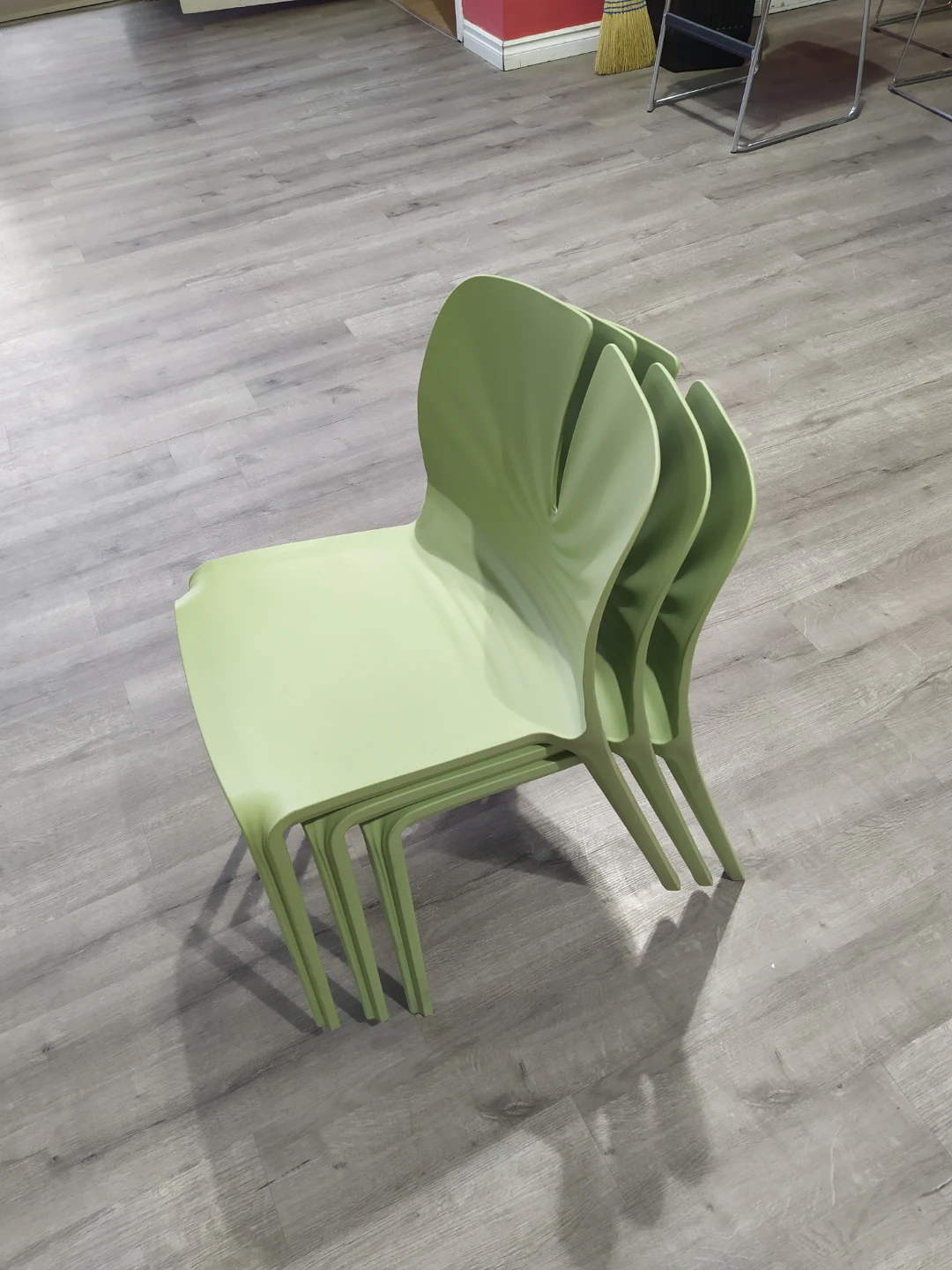 Almost new Stacking Chair - Light Green - photo 3