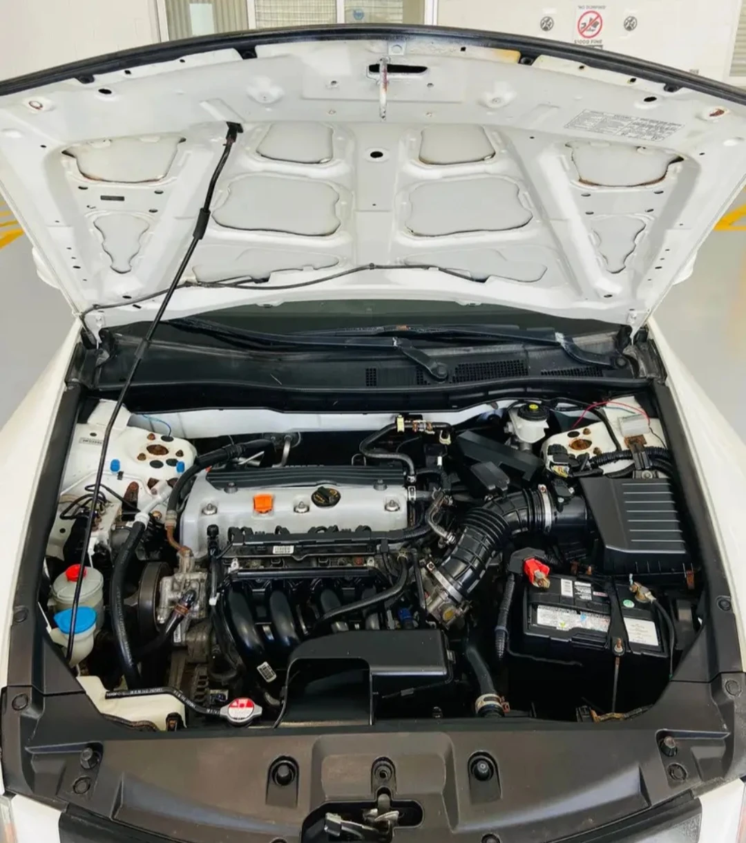 White Honda Accord Sedan - photo 4