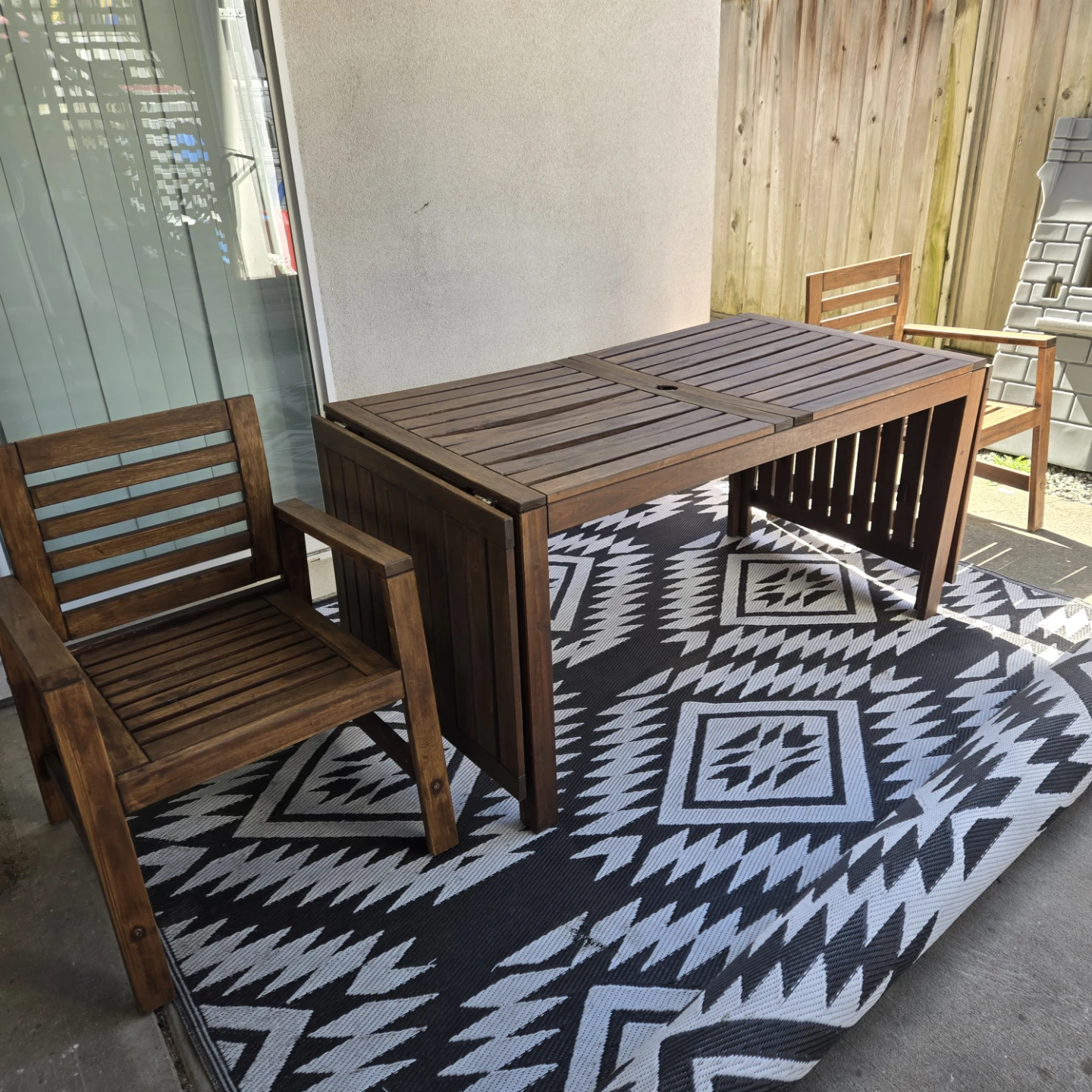 Newly sanded stained Set of 3 solid wood outdoor patio set - photo 2