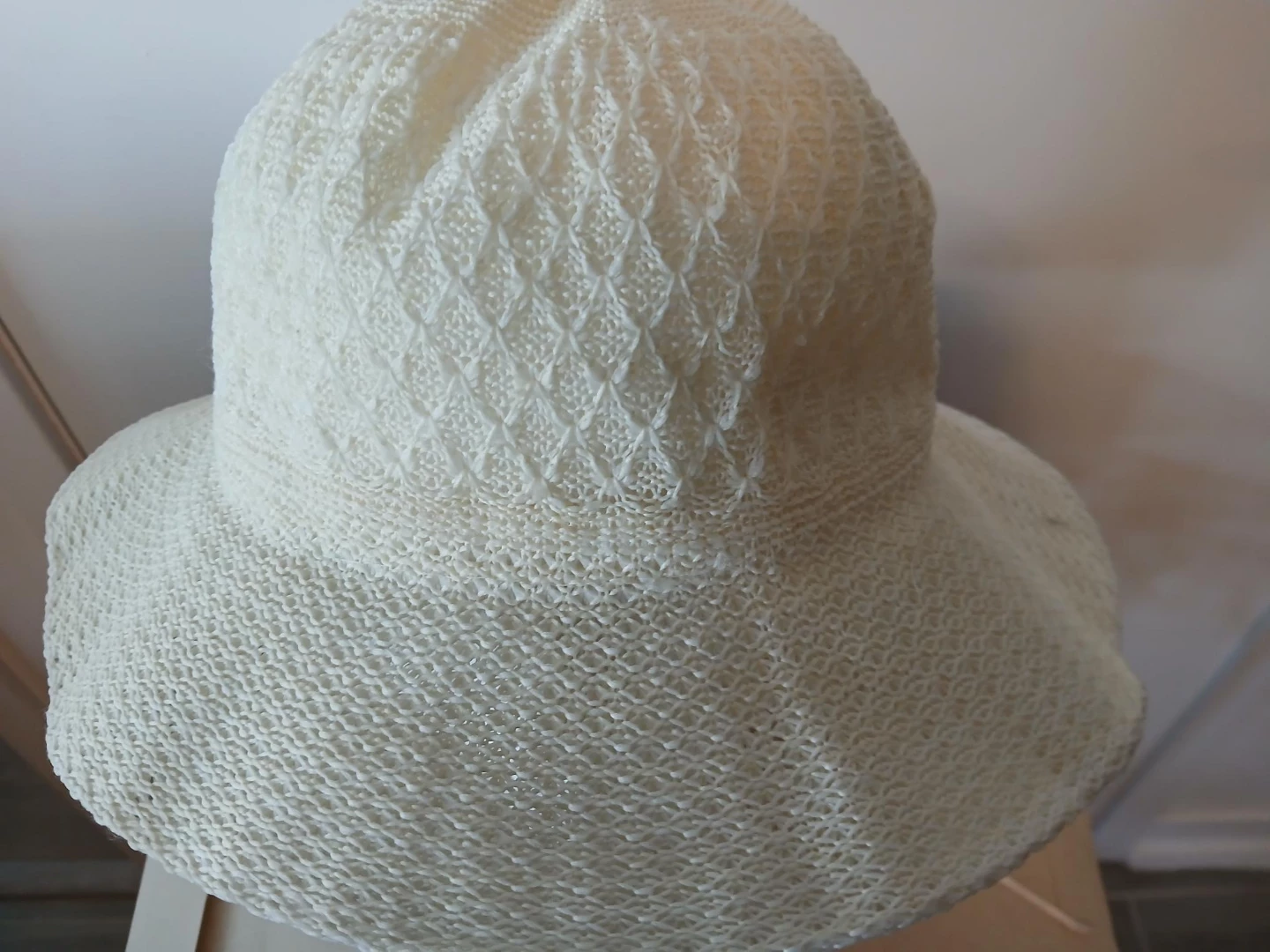 Adult Cream Knit Sun Hat with chin tie. CASH/PICK UP ONLY.