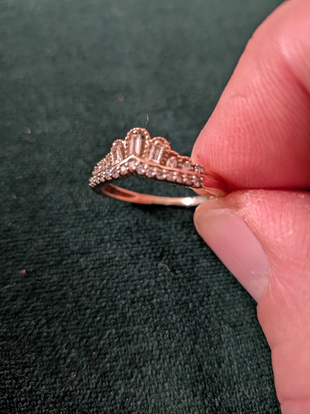 10 karat Yellow Gold Tiara Ring with Diamonds