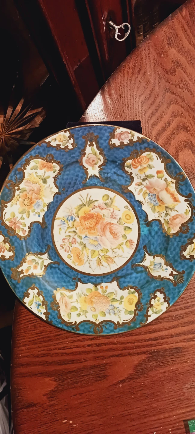 The Victoria and Albert Museum, London, Staffordshire tin plate - photo 2