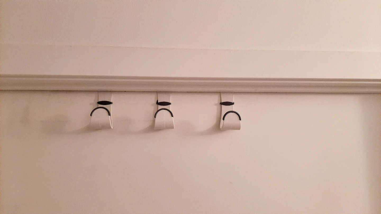 Set of 3 White cloths/Belt Hooks
