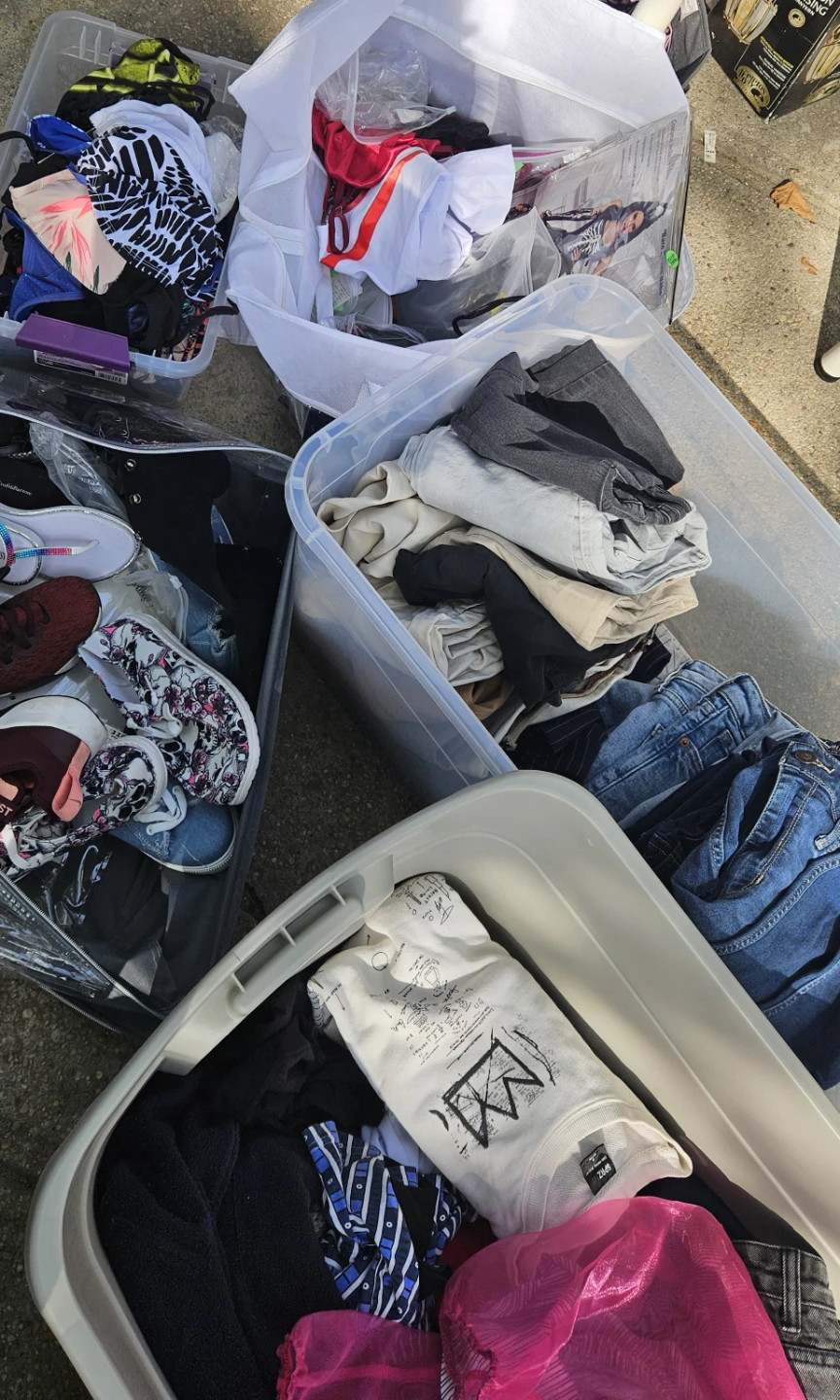 🌱 HUGE  BLOCK SALE Multi Family Street Fair Sale - photo 5