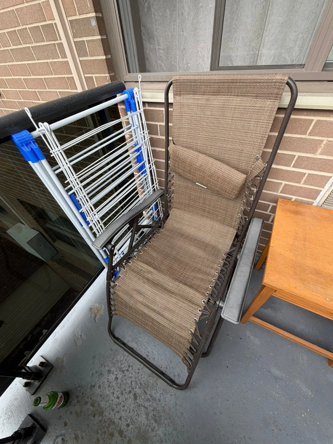 Brown Zero Gravity Chair
