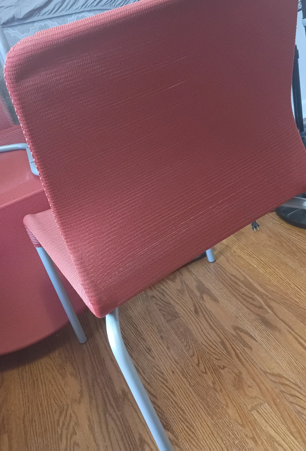 Red Mesh Office Chair - photo 3