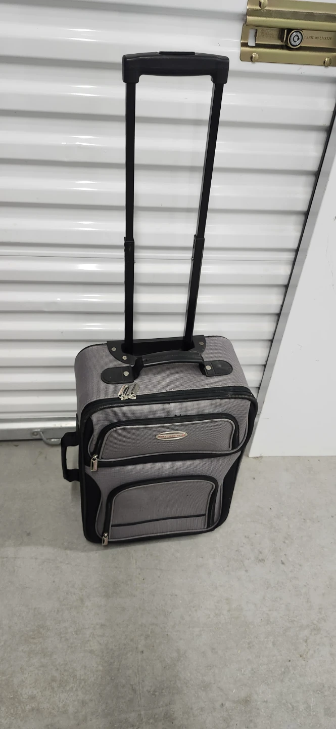 19"  , 2 wheels Carry on luggage