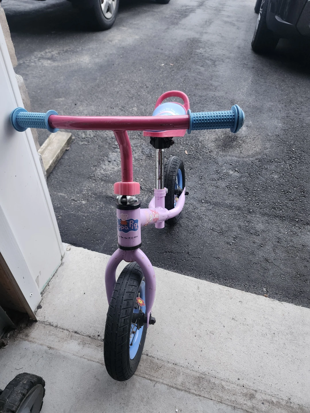 Peppa Pig Balance Bike - photo 2