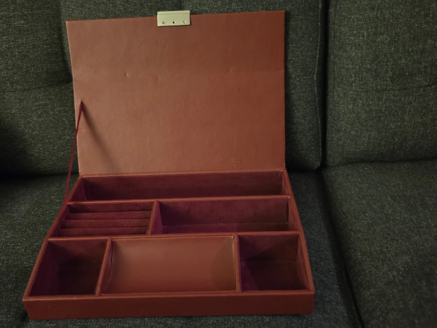 Vintage Faux Leather Jewelry Box with Rose Embossing - photo 3