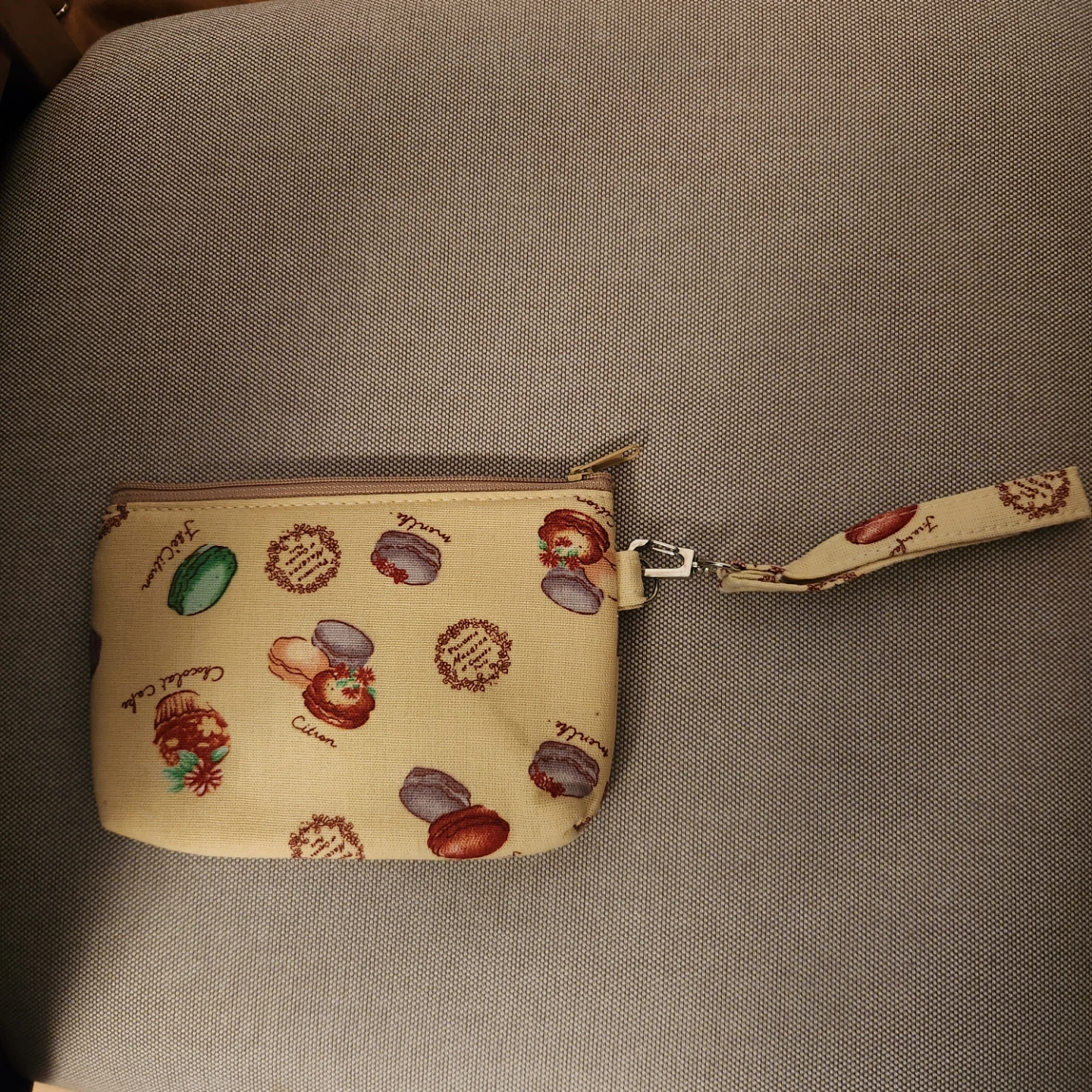 Brand New Macaroon Pattern Zipper Pouch 🌱 - photo 2