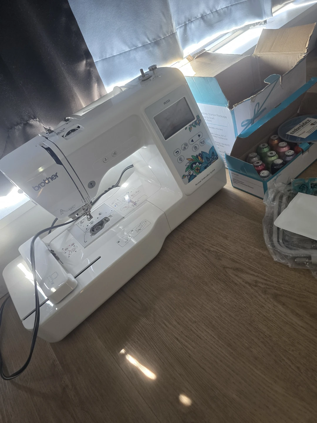 Brother PE535 Embroidery Machine with Thread Kit