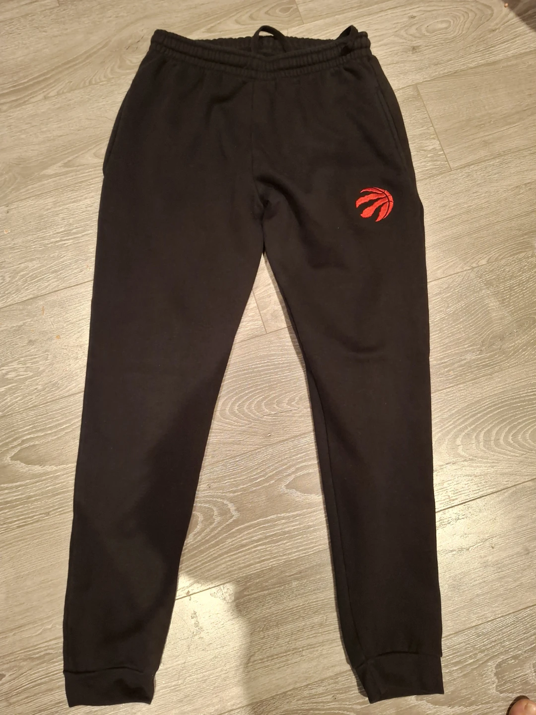 Mens medium Toronto Raptors pants
