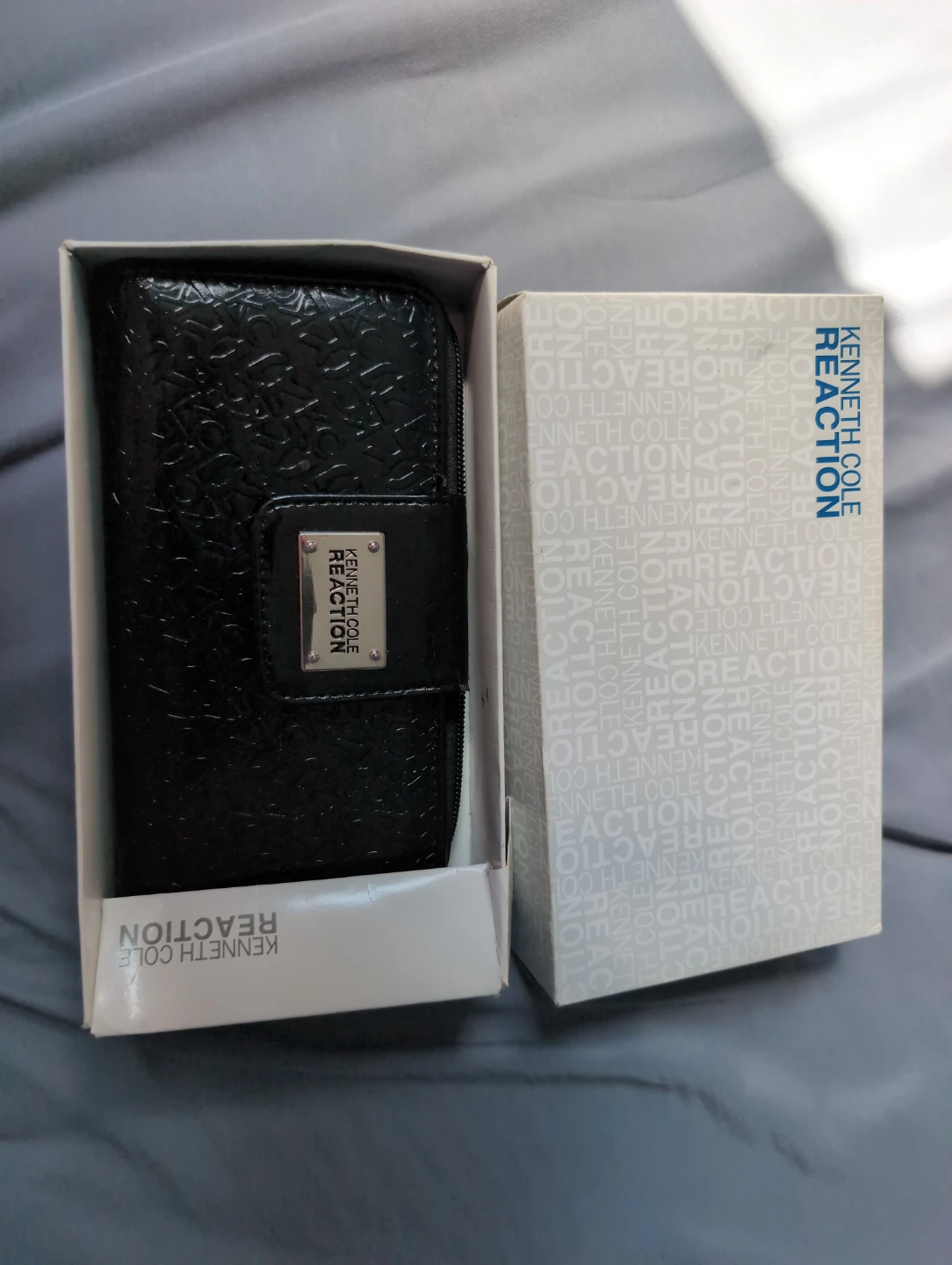 Kenneth Cole Reaction Black Embossed Wallet - photo 2