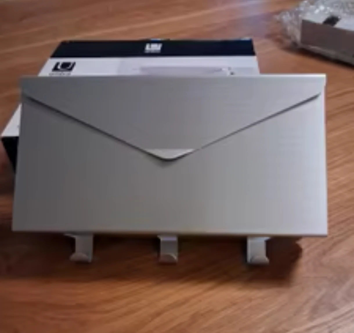 a Umbra Lettro Mail Key Organizer