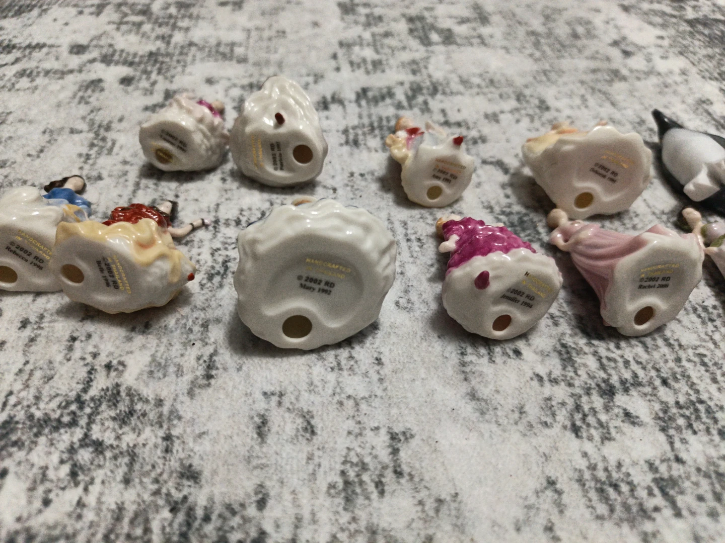 Collection of 9 Porcelain Figurines - photo 3