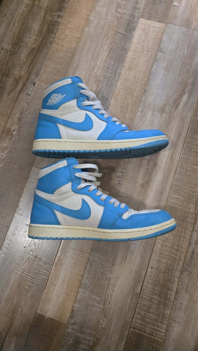 Air Jordan 1 High OG "University Blue" Sneakers - photo 2