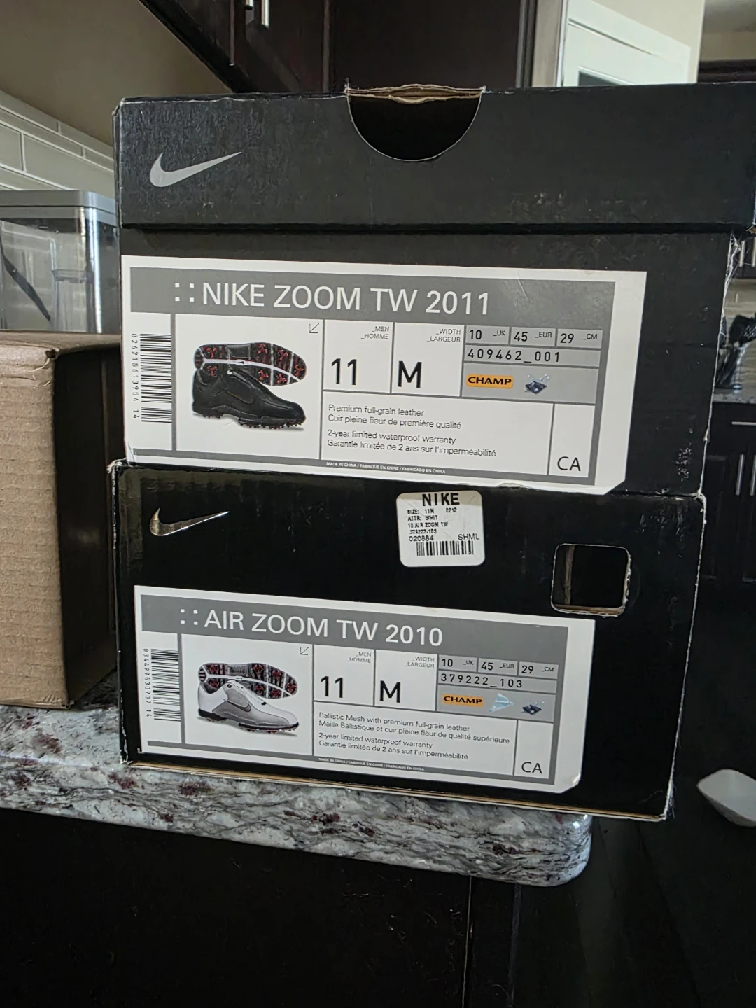 Tiger Woods 2011 2010 golf shoes