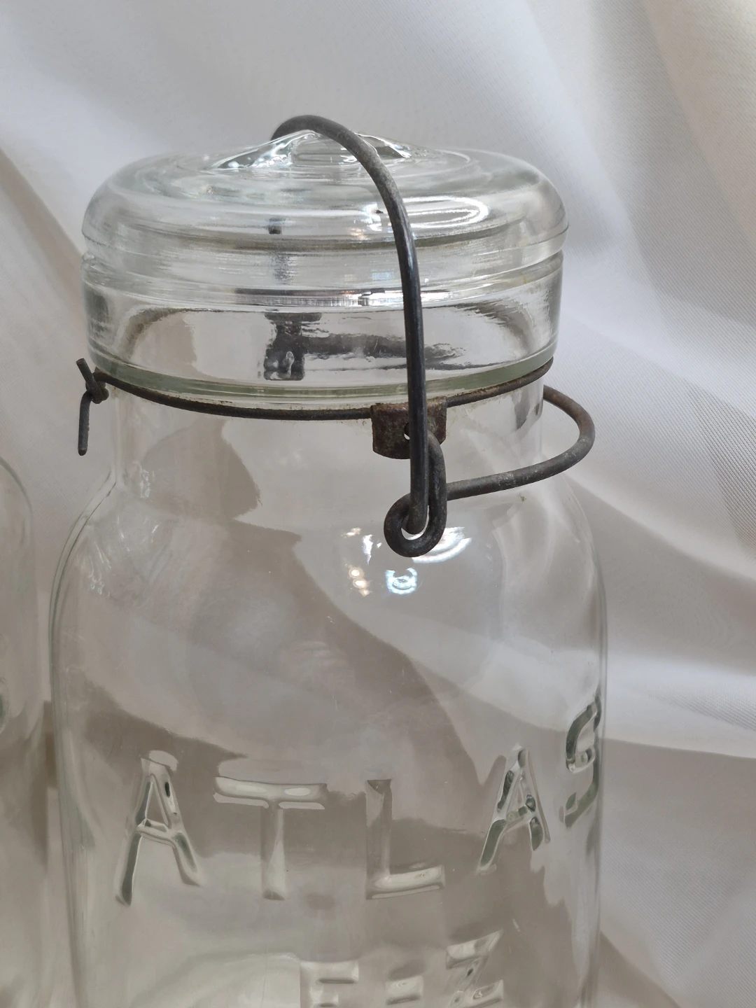 Pair of Vintage Clear Atlas E-Z Seal Wire Bail Quart - photo 3