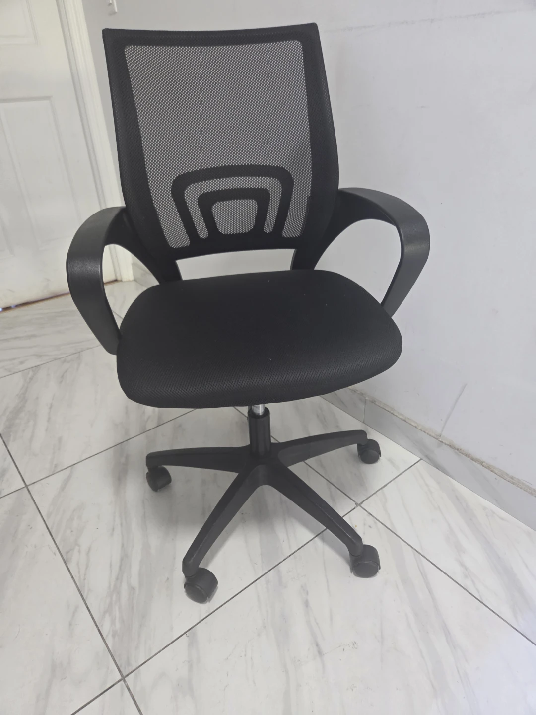 Black Mesh Office Chair - photo 3