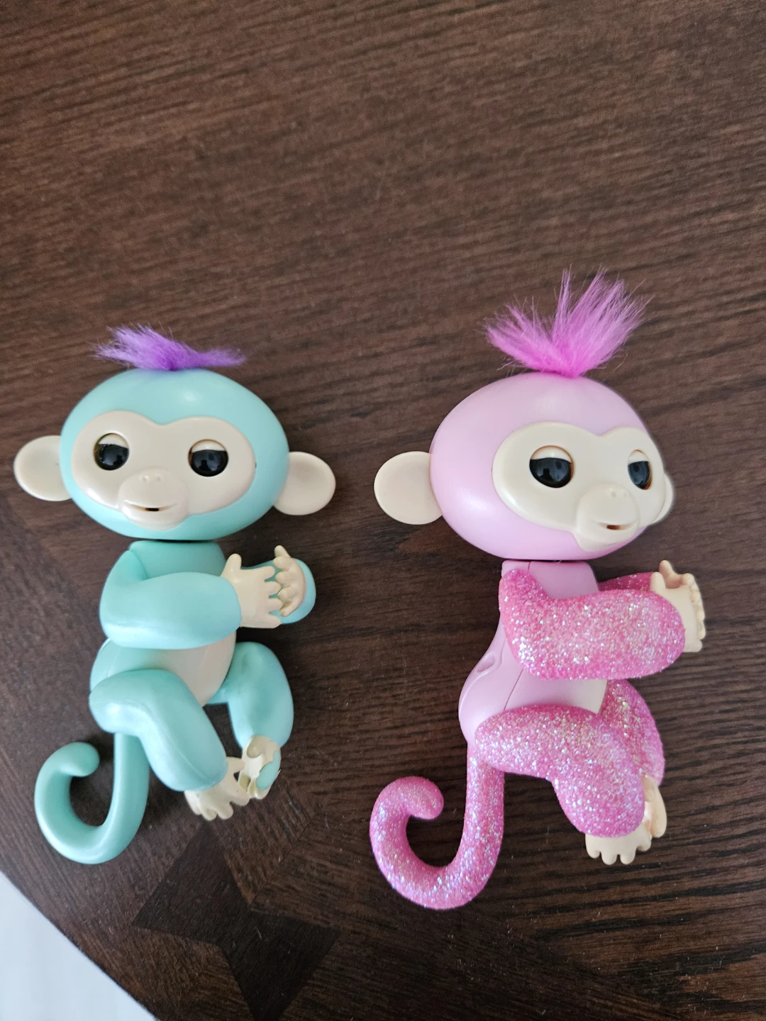 Fingerlings Interactive Toy Monkeys (Blue & Pink)