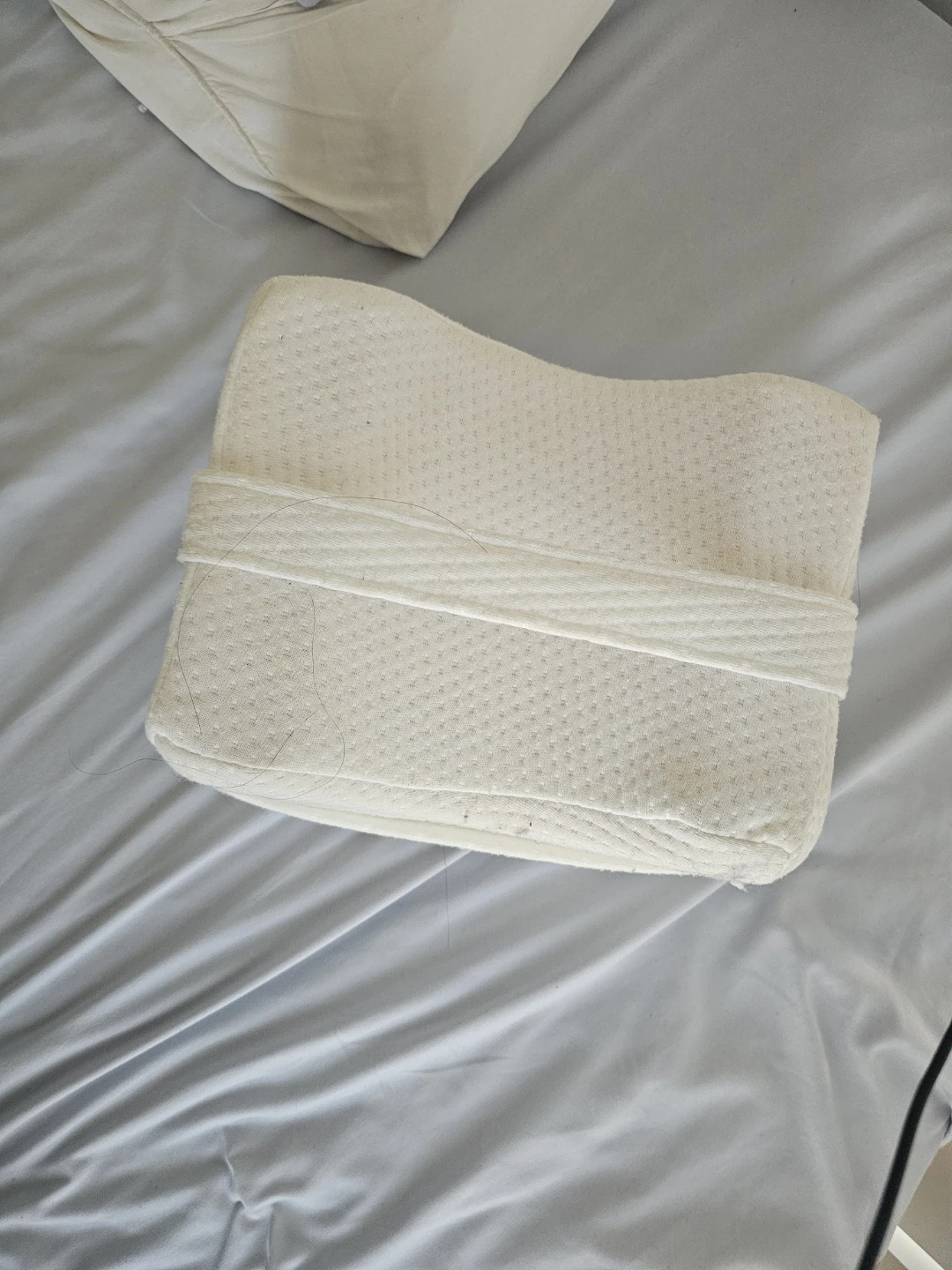 Everlasting Comfort Knee Pillow - photo 2