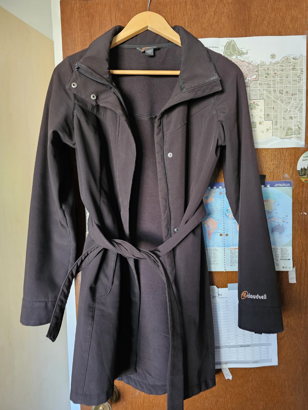 Cloudveil Women's Black Softshell Jacket with Belt