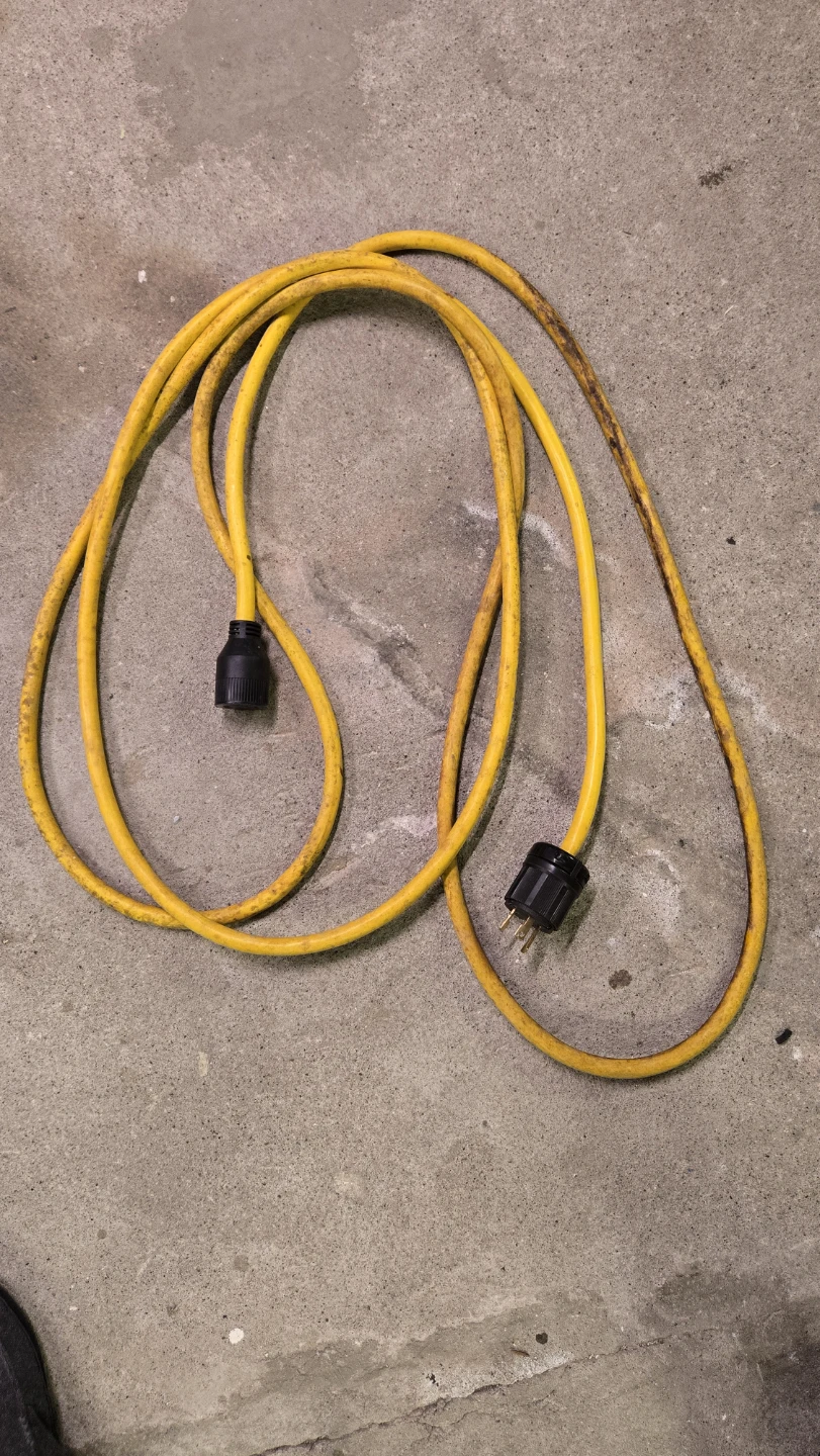 30 Amp 125V Locking Plug and Connector Extension Cord - photo 2
