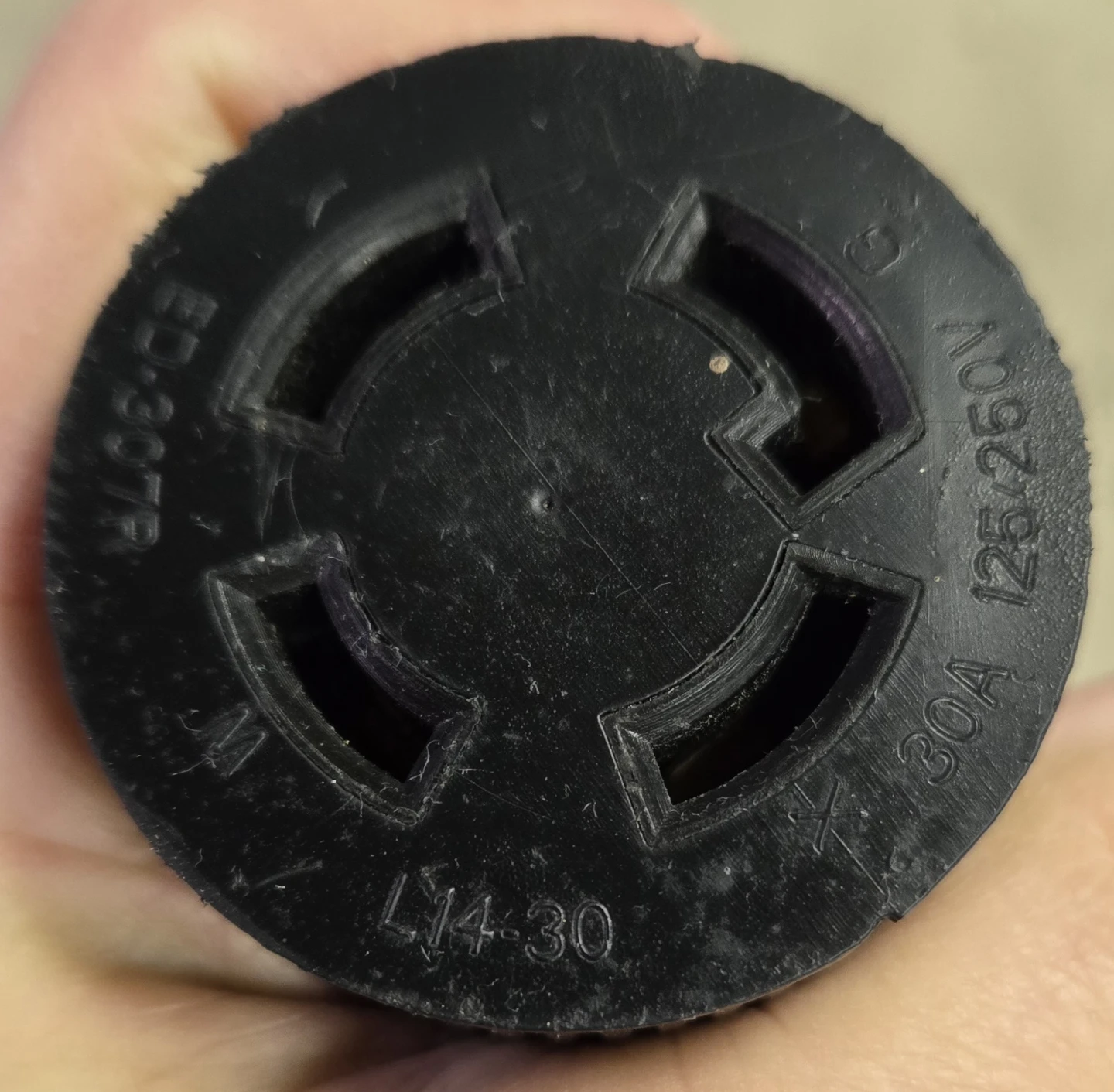 30 Amp 125V Locking Plug and Connector Extension Cord - photo 5