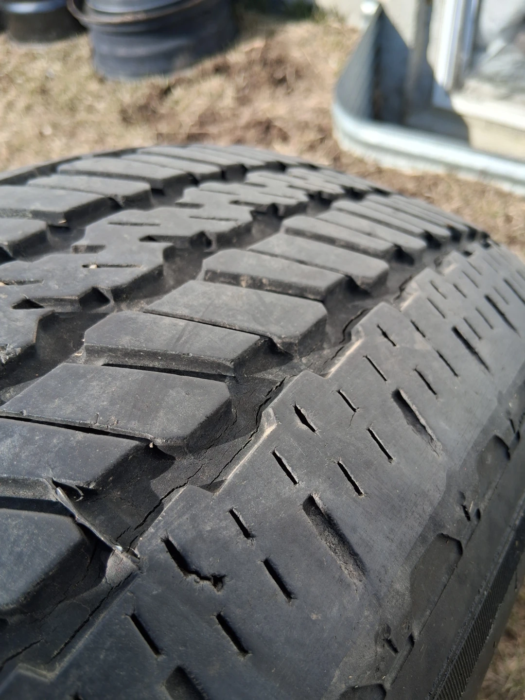 P245/70R17 Tire on Rim - photo 3
