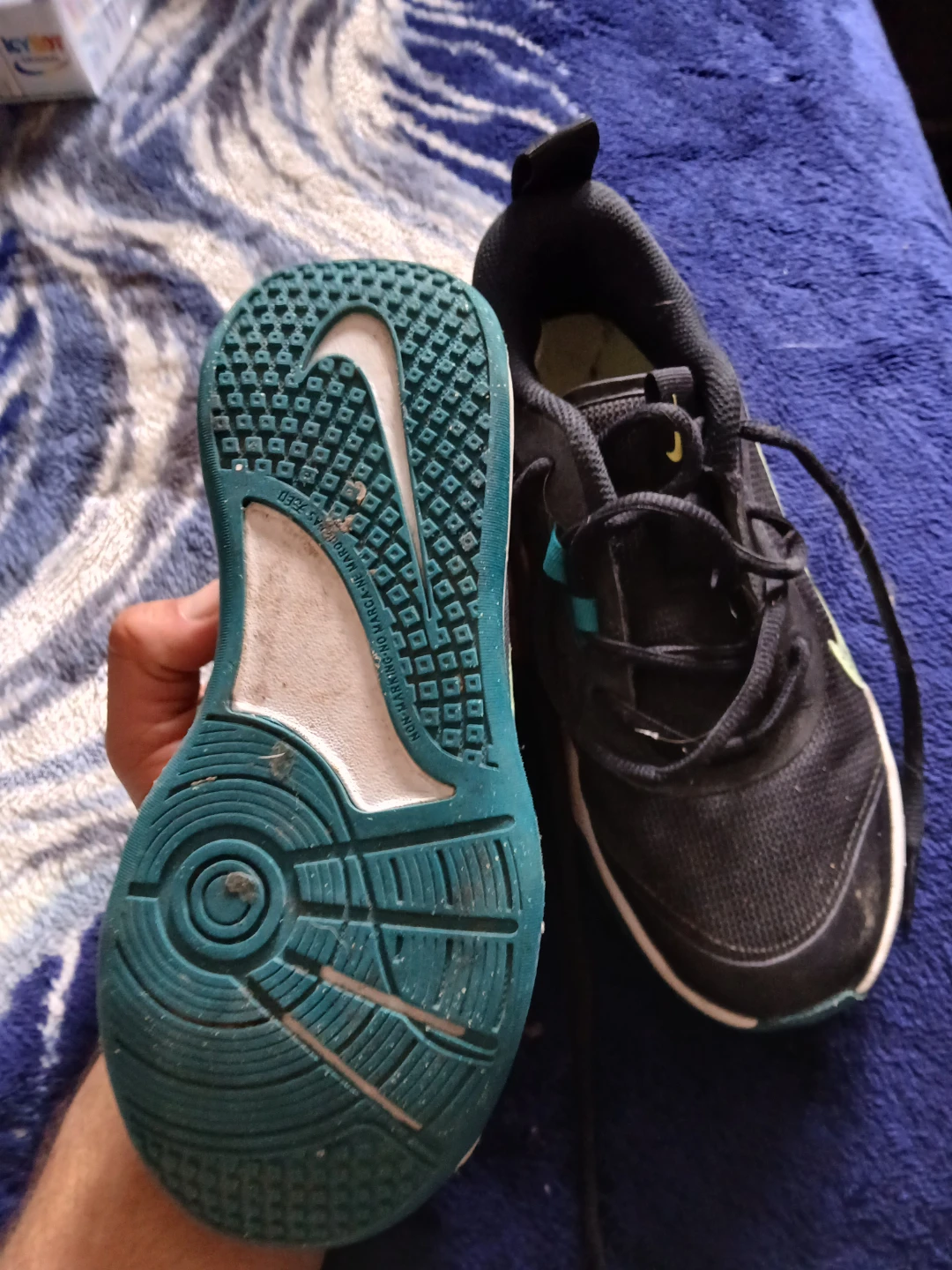 Nike Kids Shoes Size 3.5Y Black/Green - photo 3