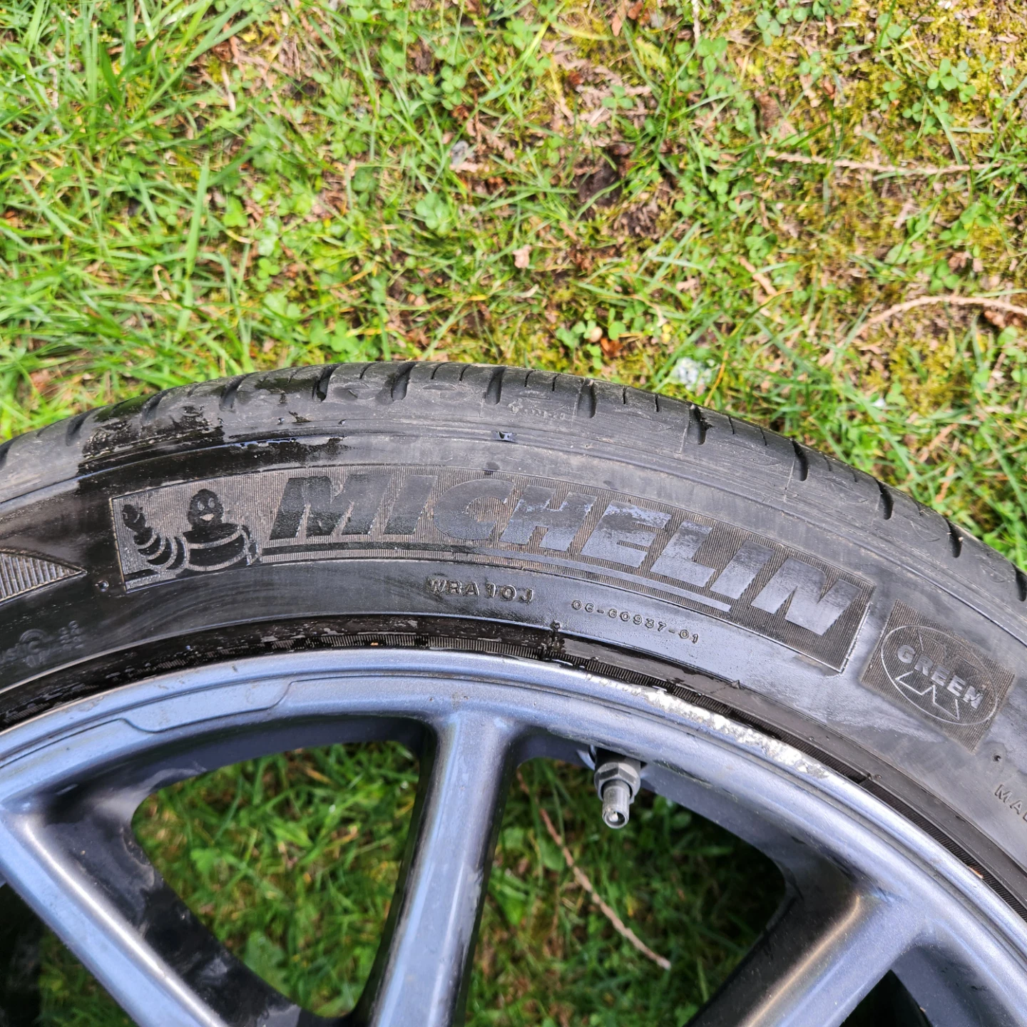 Used Tesla Michelin 235/45R18 98W Extra Load Tire - photo 5