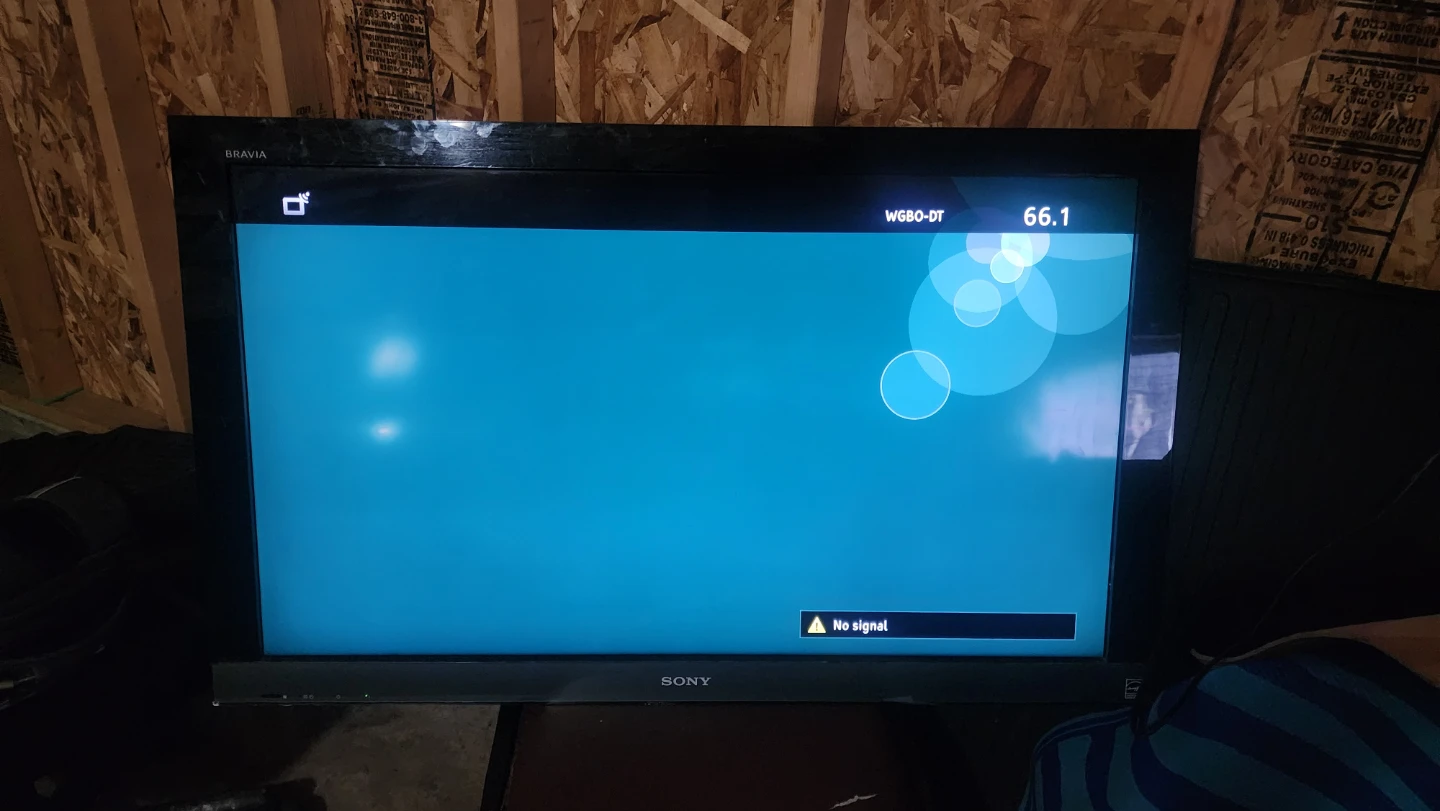 Sony BRAVIA KDL-40EX400 40-inch LCD TV - photo 2