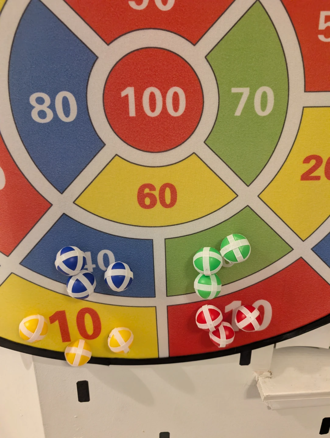 Dartboard with 12 Darts - photo 2