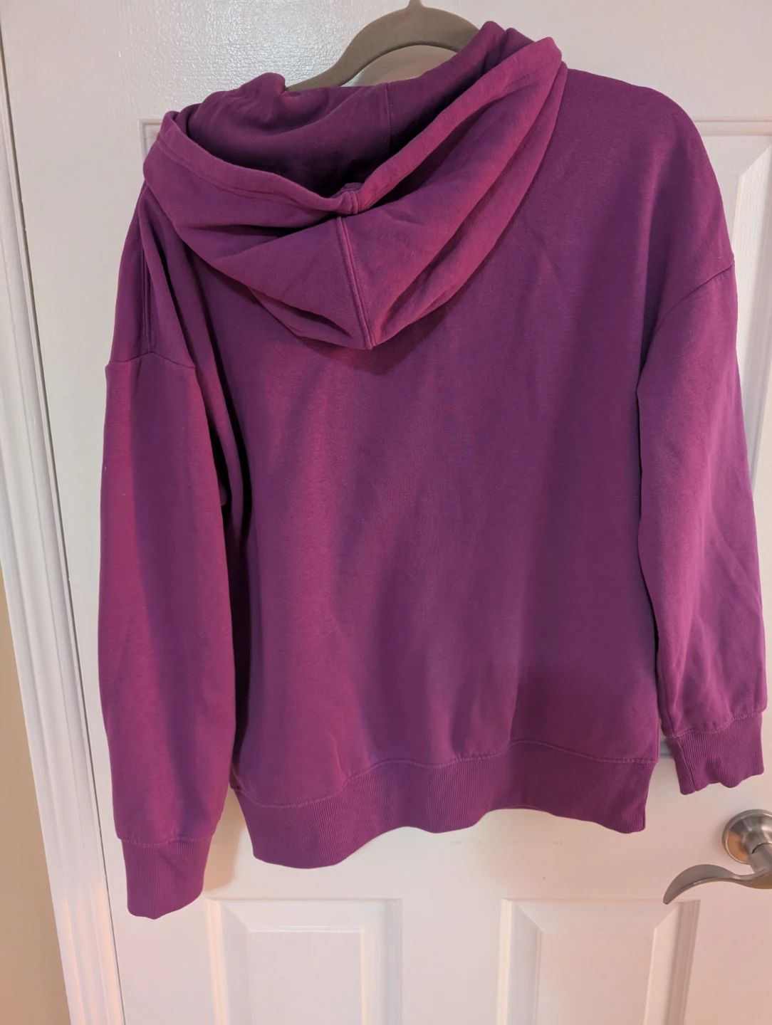 H&H Purple Hoodie with "Weekend Vibes" Graphic - photo 2